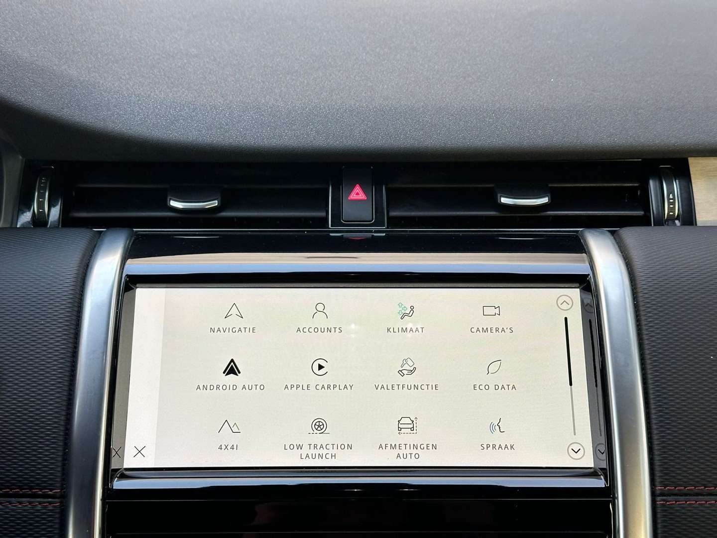 Land Rover Discovery Sport R-Dynamic S Black-Pack P300e 1.5 - 2022 - Joinsteer - #9