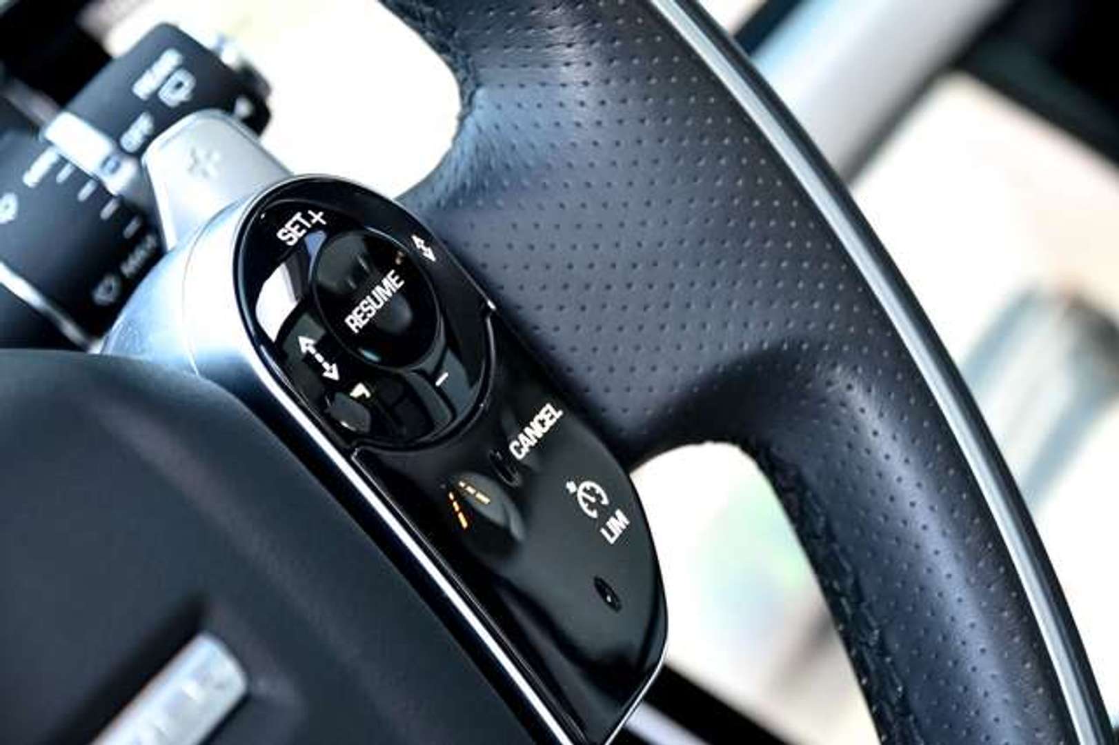 Land Rover Range Rover Velar R-Dynamic SE P300 - 2019 - Joinsteer - #24