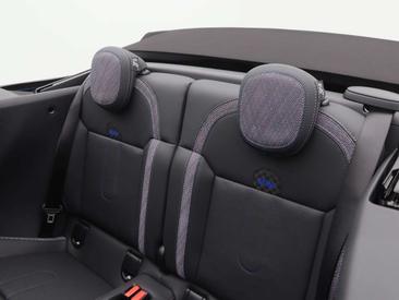 Mini Cabrio Classic Cooper — photo 21