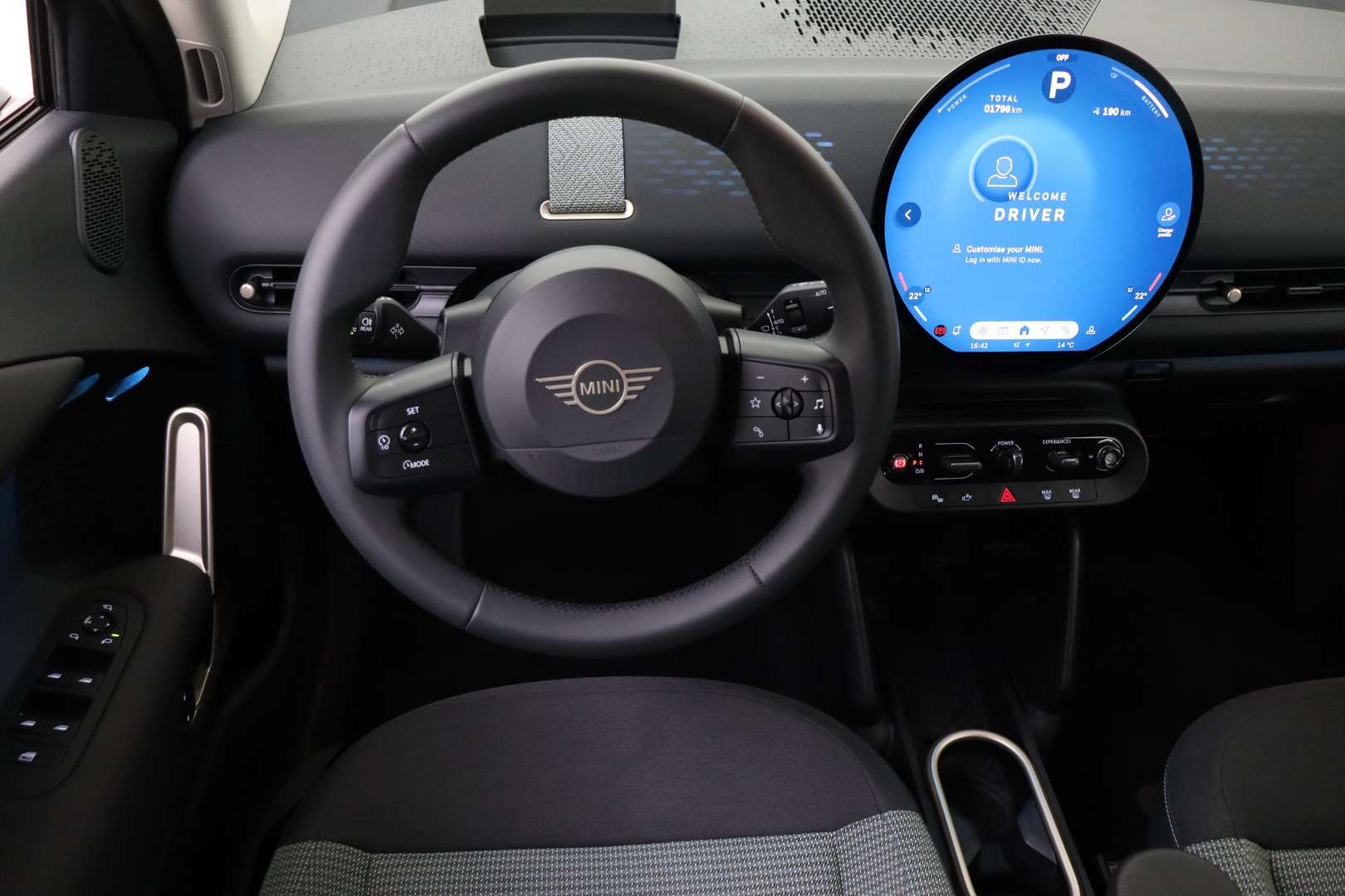 Mini Aceman Essential Cooper SE - 2025 - Joinsteer - #24