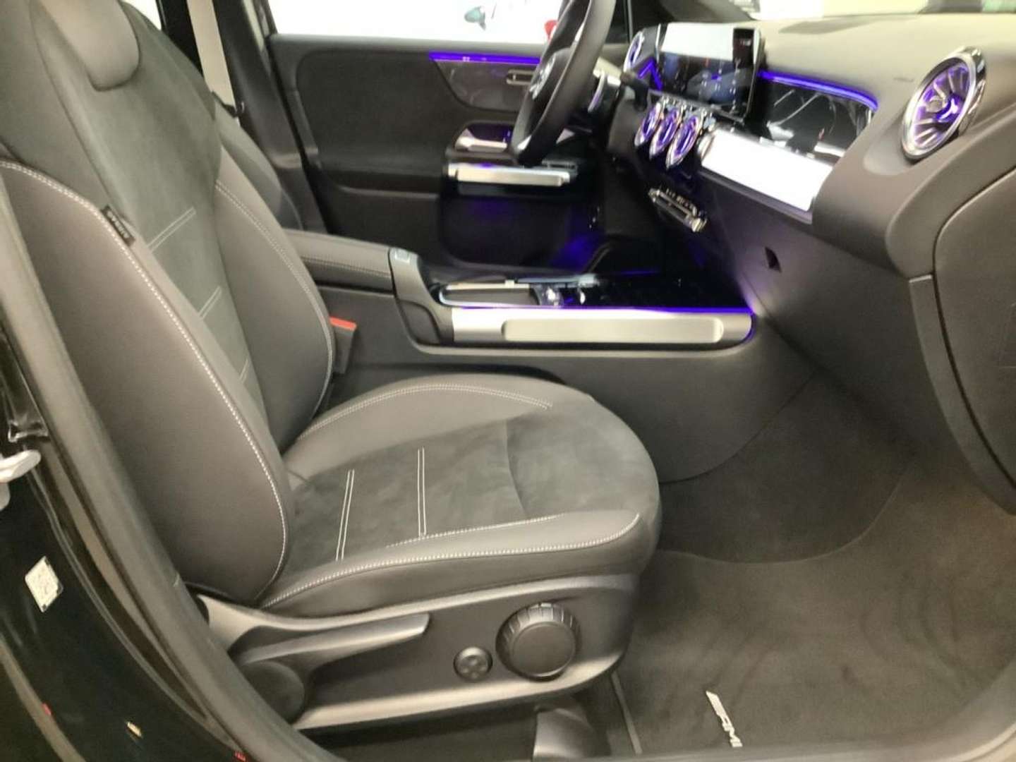 Mercedes GLB 220 AMG LINE - 2026 - Joinsteer - #6