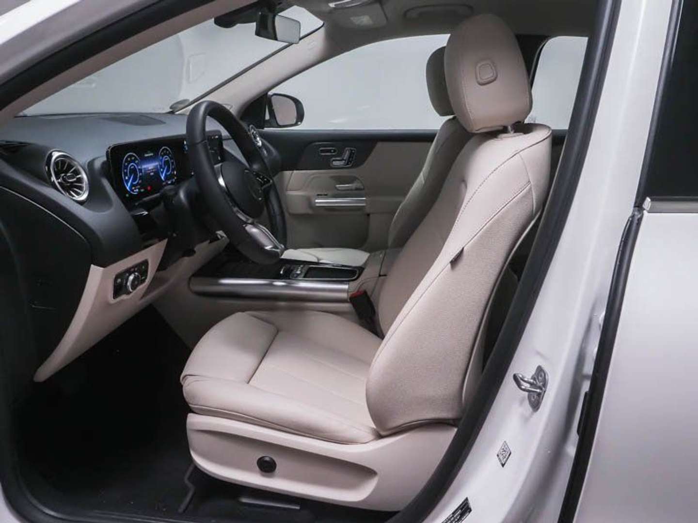 Mercedes EQA 300 - 2025 - Joinsteer - #4