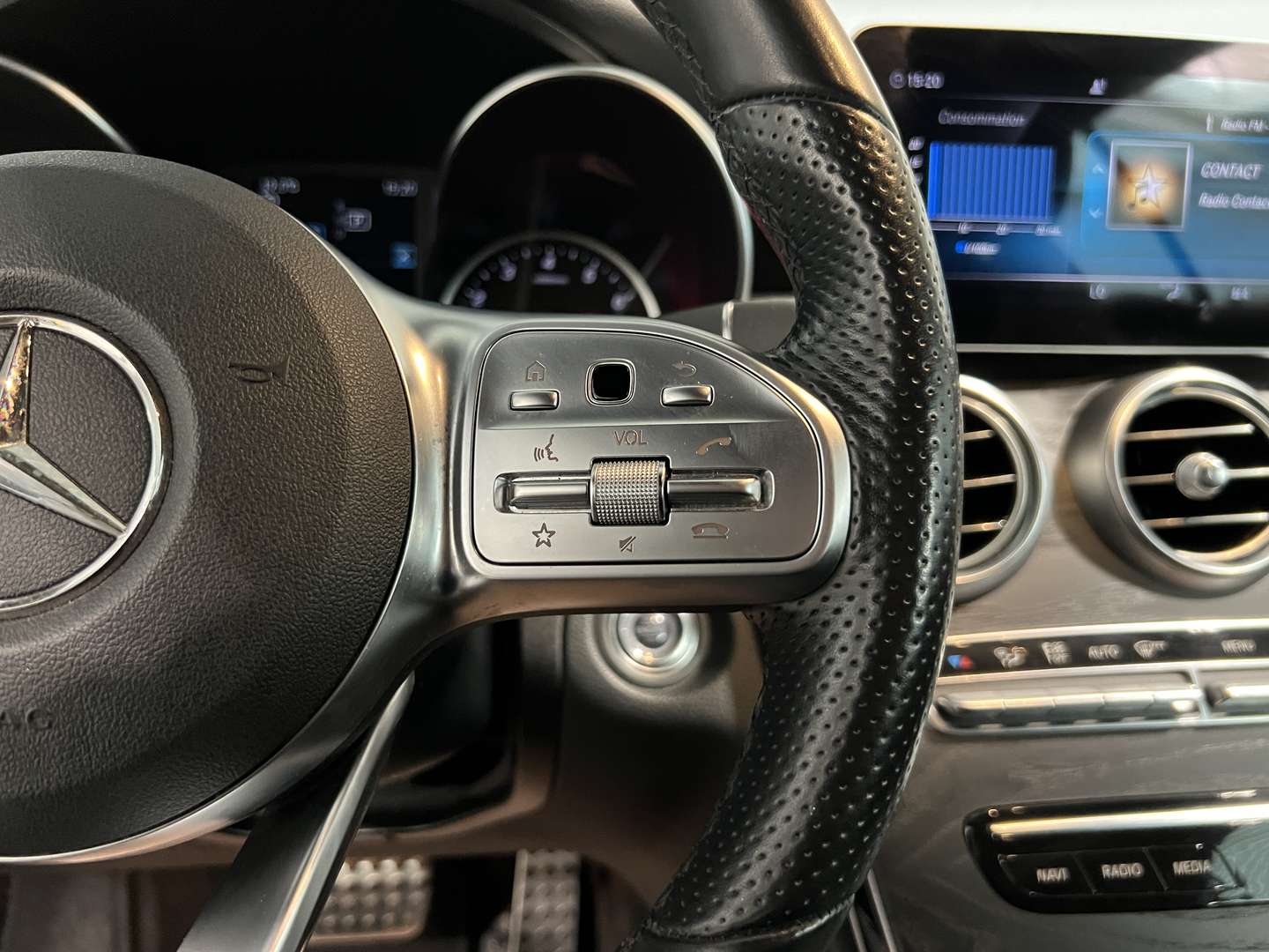 Mercedes Classe C Cabriolet 180 AMG Line - 2019 - Joinsteer - #17