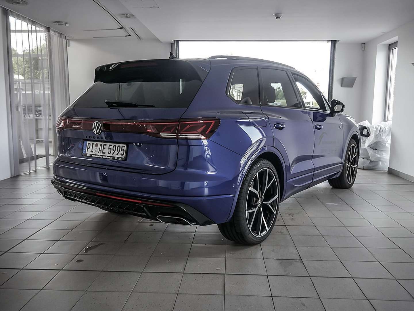 Volkswagen Touareg 4Motion R-Line - 2025 - Joinsteer - #3