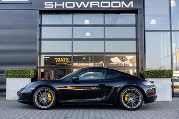 Porsche 718 Cayman Base Style Edition — photo 2