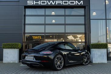 Porsche 718 Cayman Base Style Edition — photo 5