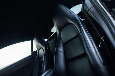 Porsche 718 Cayman Base Style Edition — photo 14