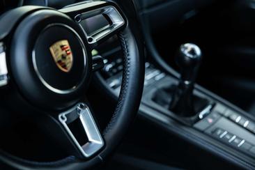 Porsche 718 Cayman Base Style Edition — photo 16