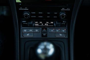 Porsche 718 Cayman Base Style Edition — photo 27