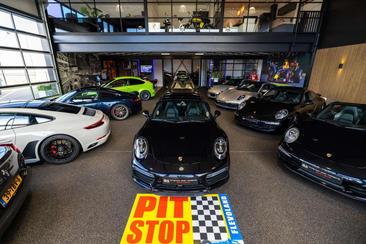 Porsche 718 Cayman Base Style Edition — photo 39