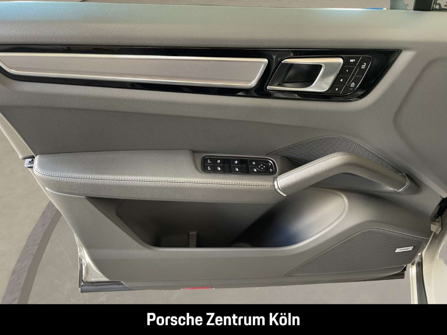 Porsche Cayenne II Platinum Edition - 2022 - Joinsteer - #19