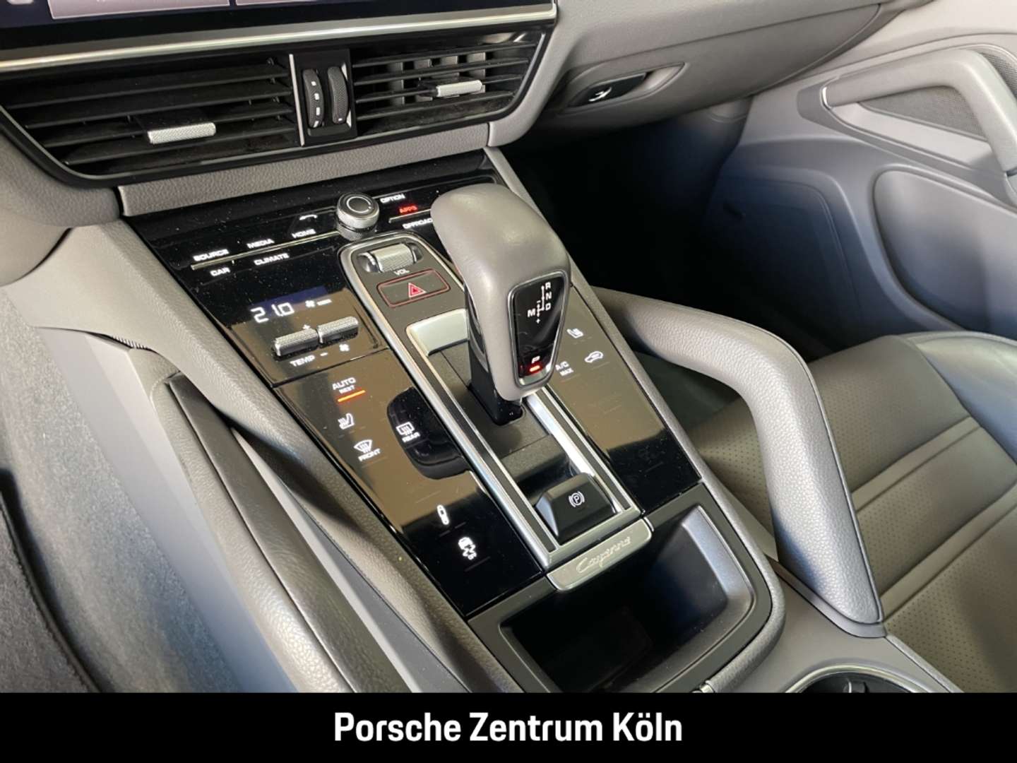 Porsche Cayenne II Platinum Edition - 2022 - Joinsteer - #27