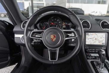 Porsche 718 Cayman — photo 12
