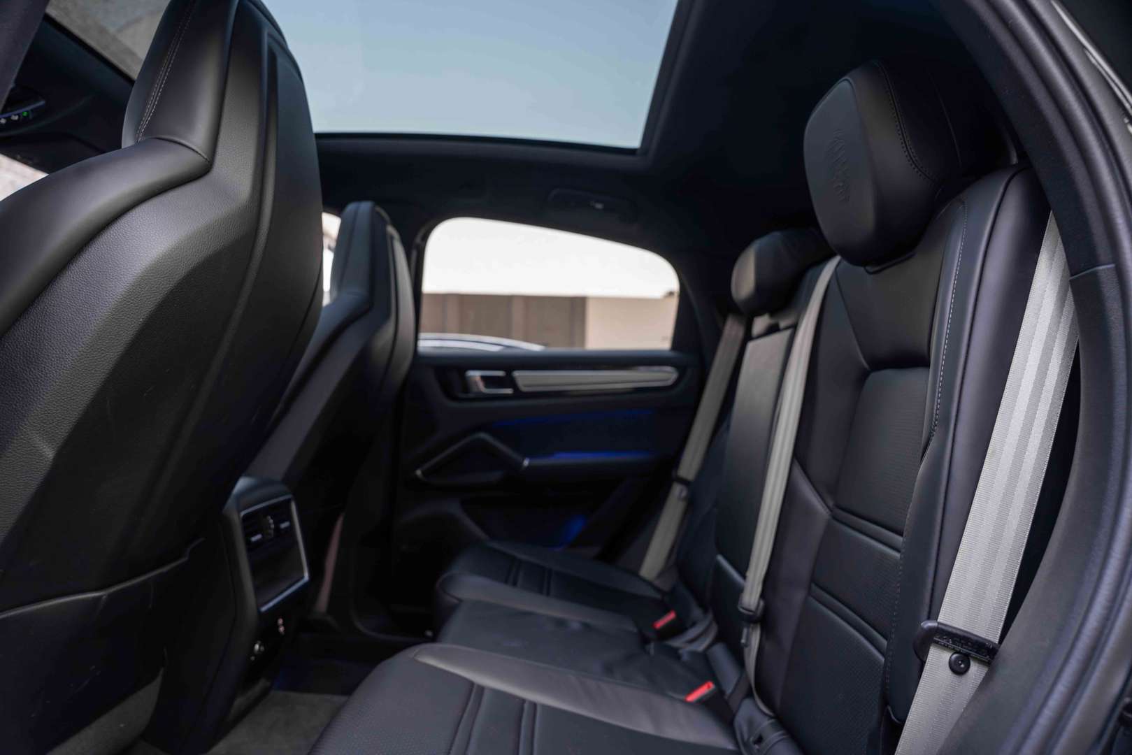 Porsche Cayenne II E-Hybrid Platinum Edition - 2023 - Joinsteer - #14