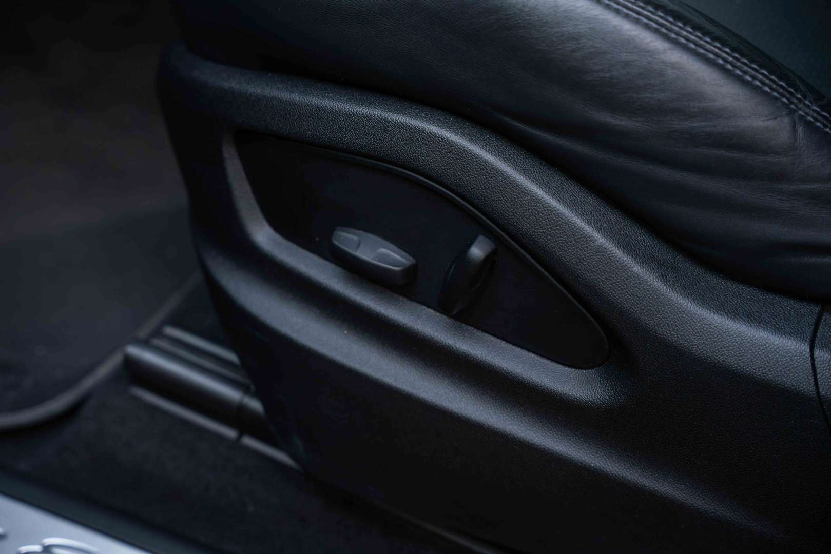 Porsche Cayenne II E-Hybrid Platinum Edition - 2023 - Joinsteer - #15