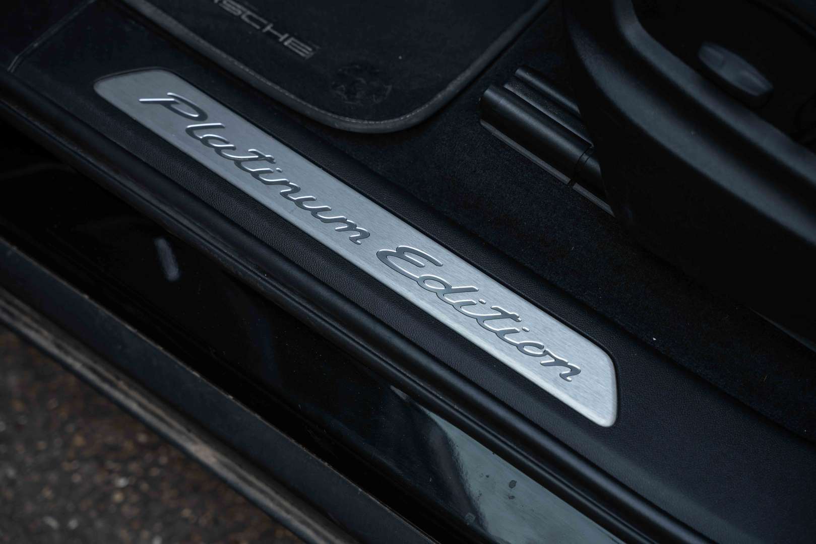 Porsche Cayenne II E-Hybrid Platinum Edition - 2023 - Joinsteer - #16