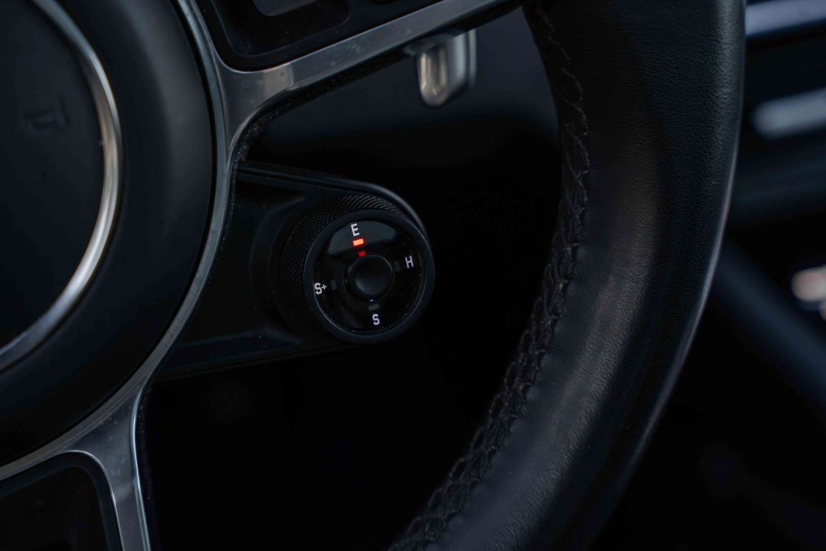 Porsche Cayenne II E-Hybrid Platinum Edition - 2023 - Joinsteer - #23