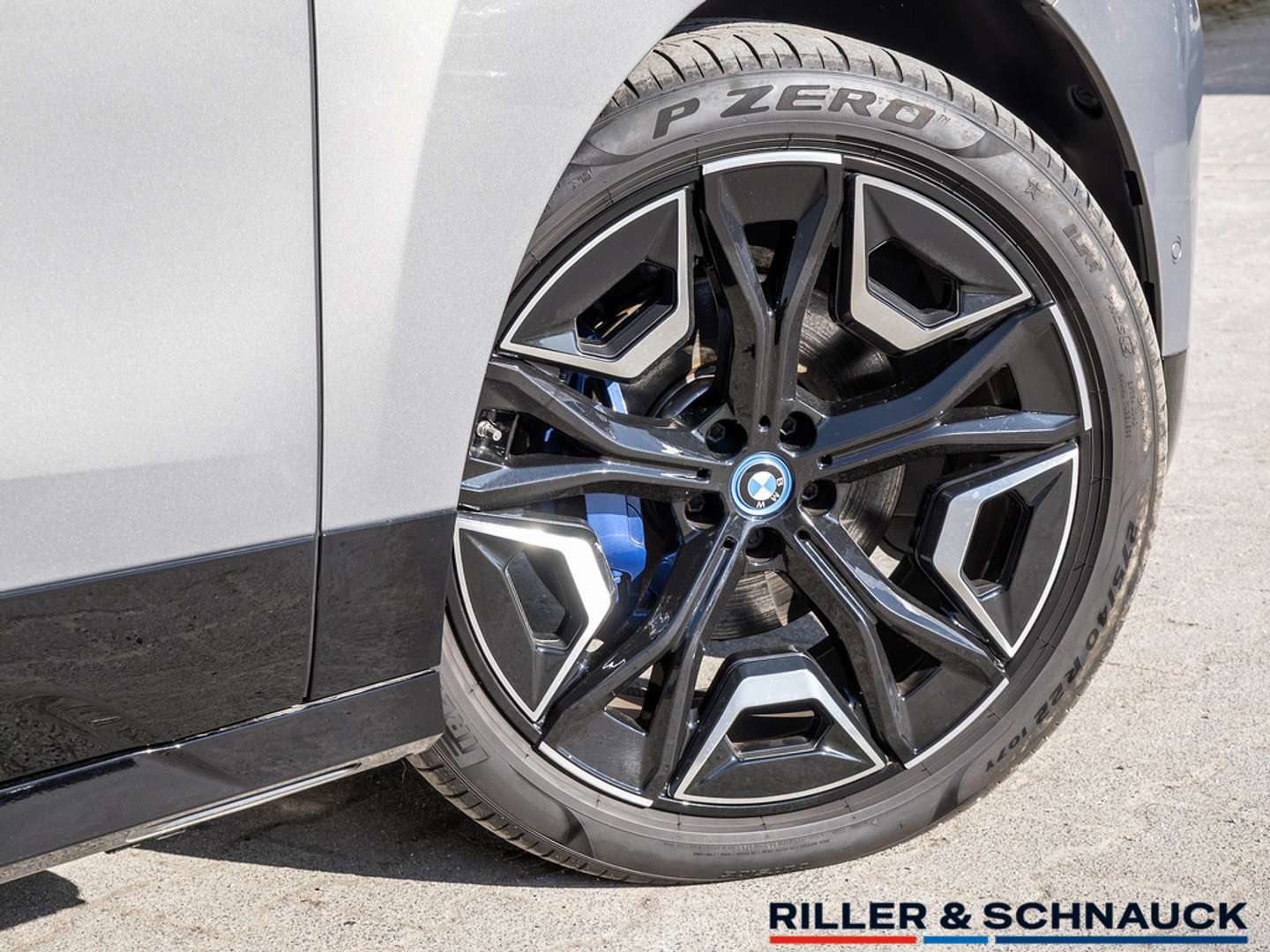 BMW IX XDrive40 - 2024 - Joinsteer - #4