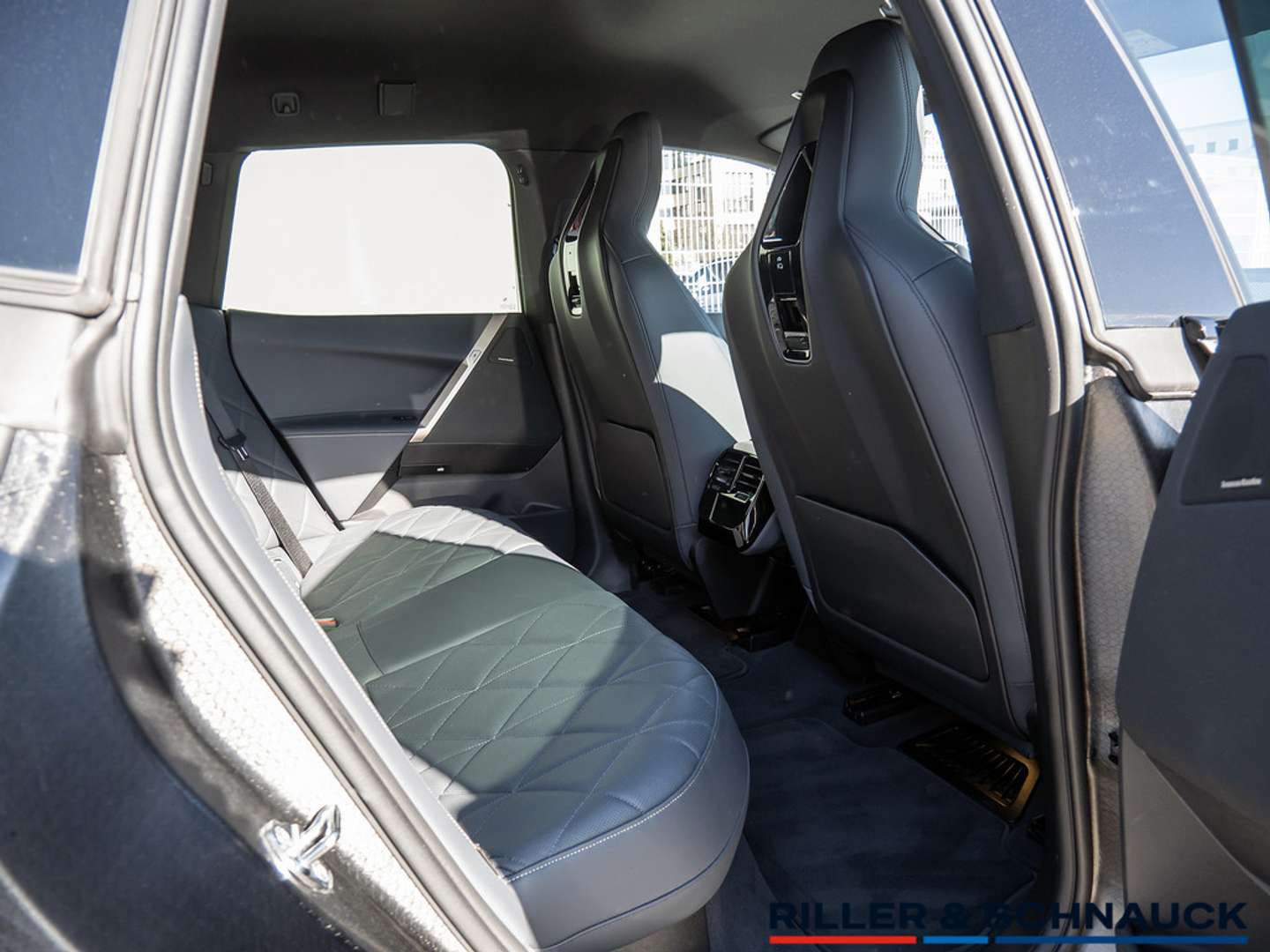 BMW IX XDrive40 - 2024 - Joinsteer - #7