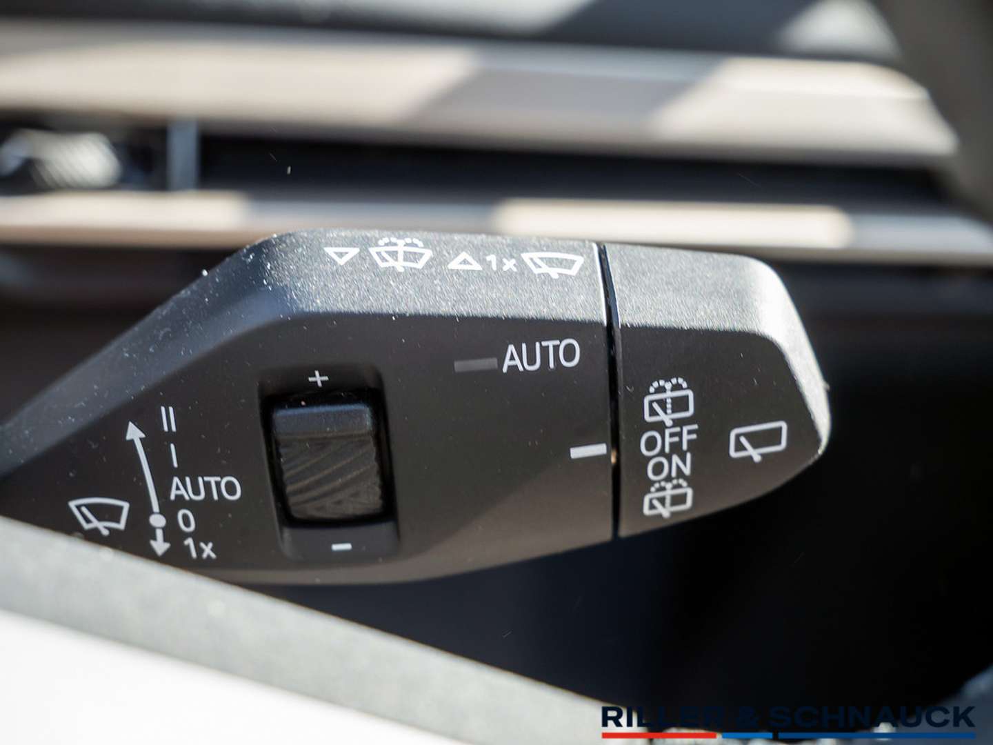 BMW IX XDrive40 - 2024 - Joinsteer - #17