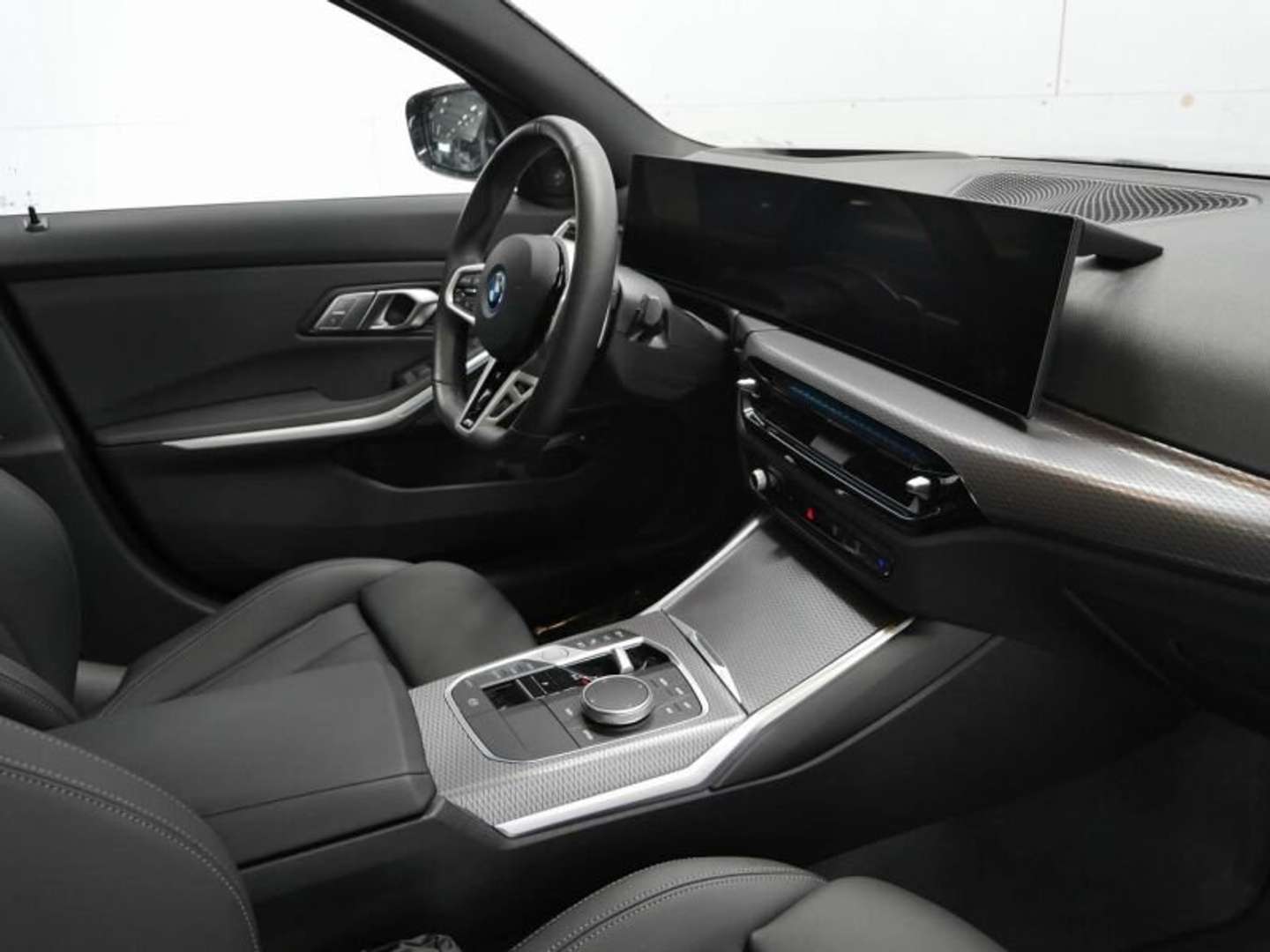 BMW 330e M Sport - 2025 - Joinsteer - #5