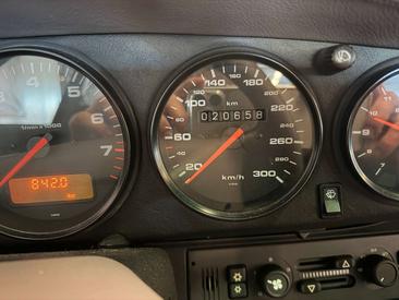 Porsche 964 CARRERA 4 — photo 14