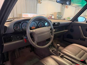 Porsche 964 CARRERA 4 — photo 15