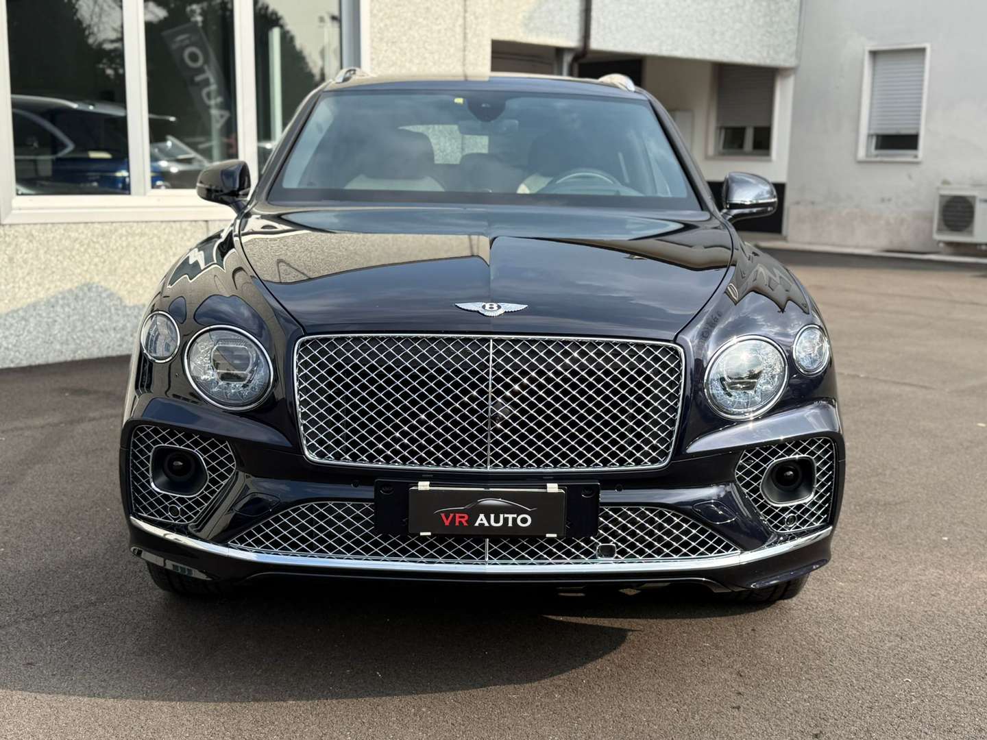 Bentley Bentayga V6 Azure - 2023 - Joinsteer - #2