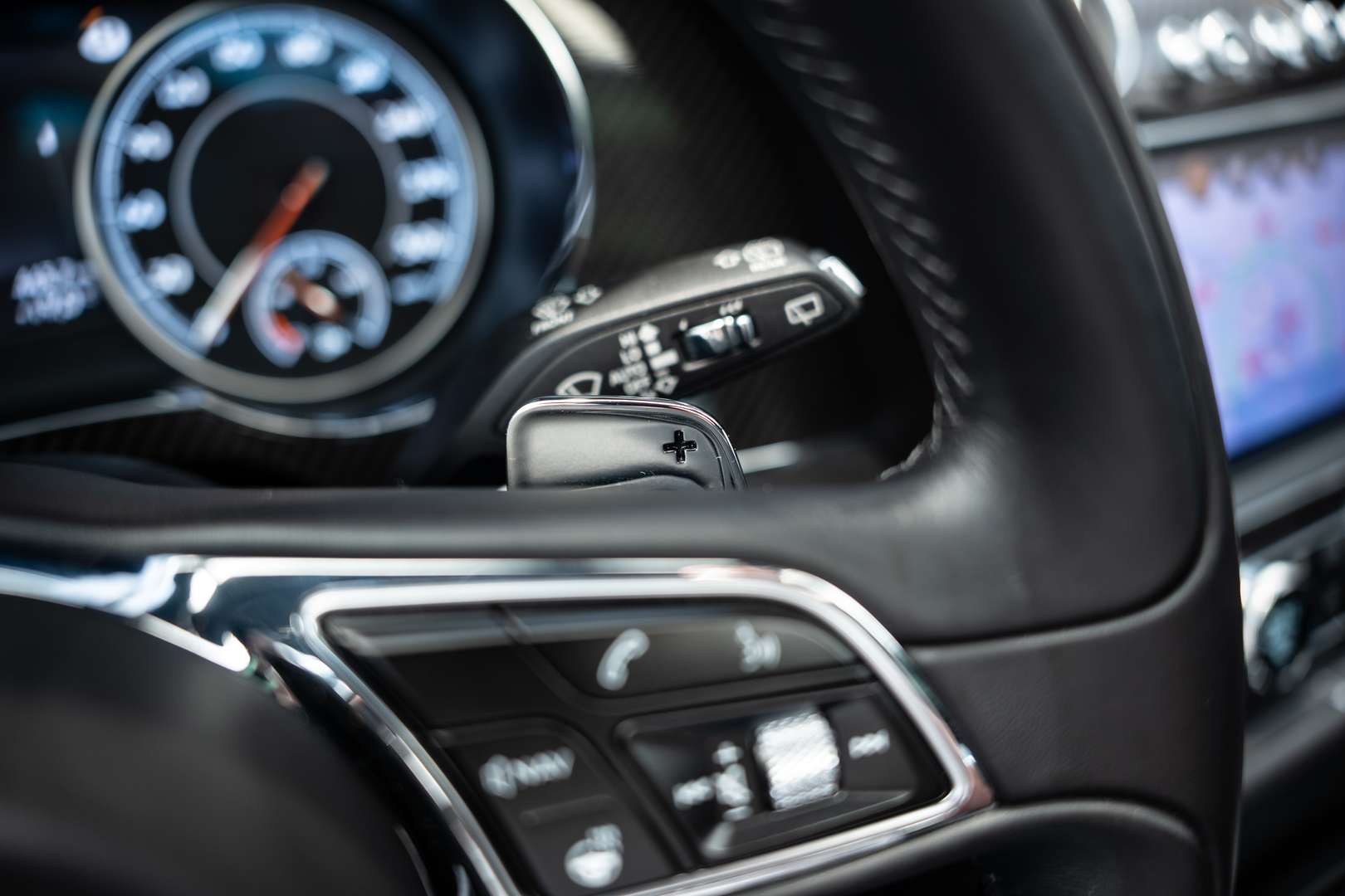 Bentley Bentayga V6 Hybrid - 2020 - Joinsteer - #34