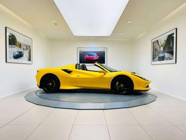 Ferrari F8 Spider — photo 8