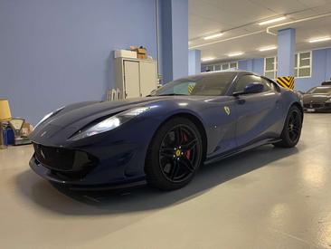 Ferrari 812 Superfast — photo 3
