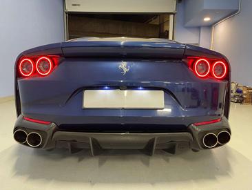 Ferrari 812 Superfast — photo 6