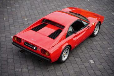 Ferrari 308 GTB — photo 12