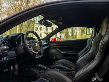Ferrari 488 GTB — photo 8