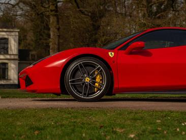 Ferrari 488 GTB — photo 13