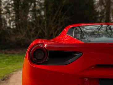 Ferrari 488 GTB — photo 29