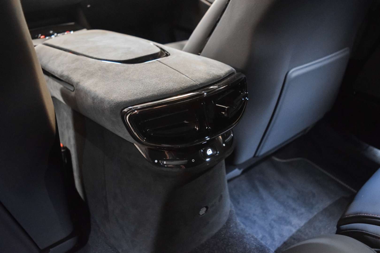 Ferrari Purosangue - 2025 - Joinsteer - #25