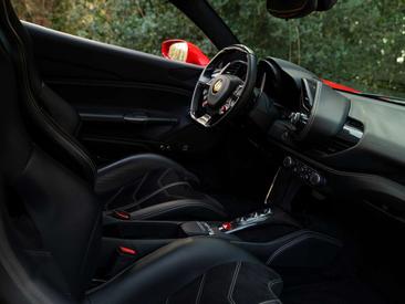 Ferrari 488 GTB — photo 44