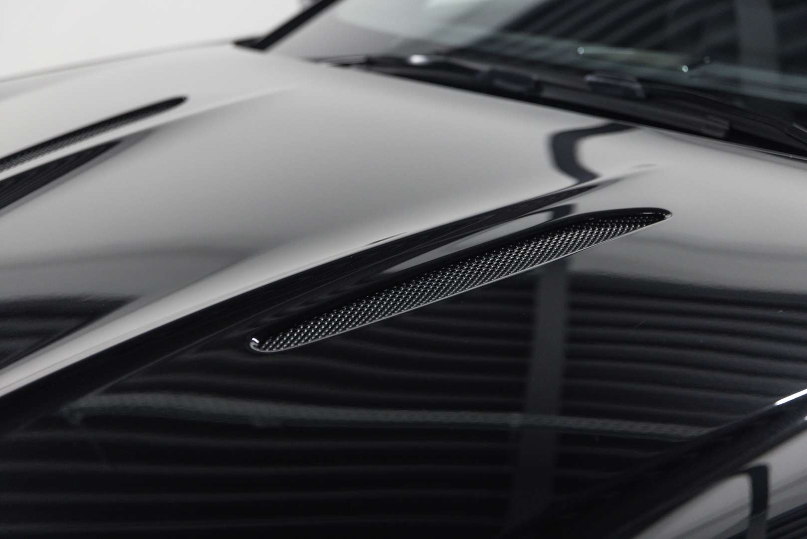 Aston Martin Vantage Coupe - 2025 - Joinsteer - #4