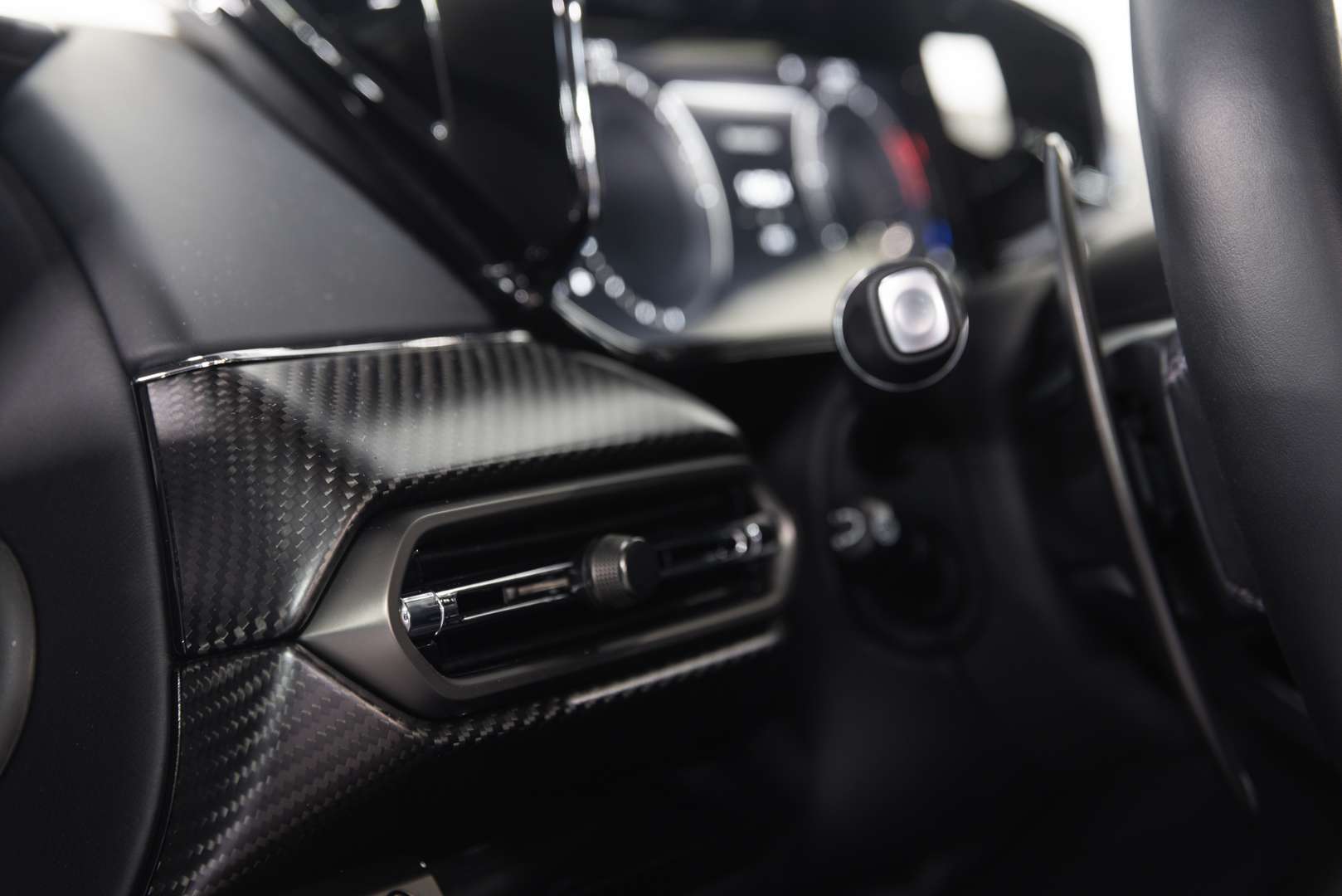 Aston Martin Vantage Coupe - 2025 - Joinsteer - #9