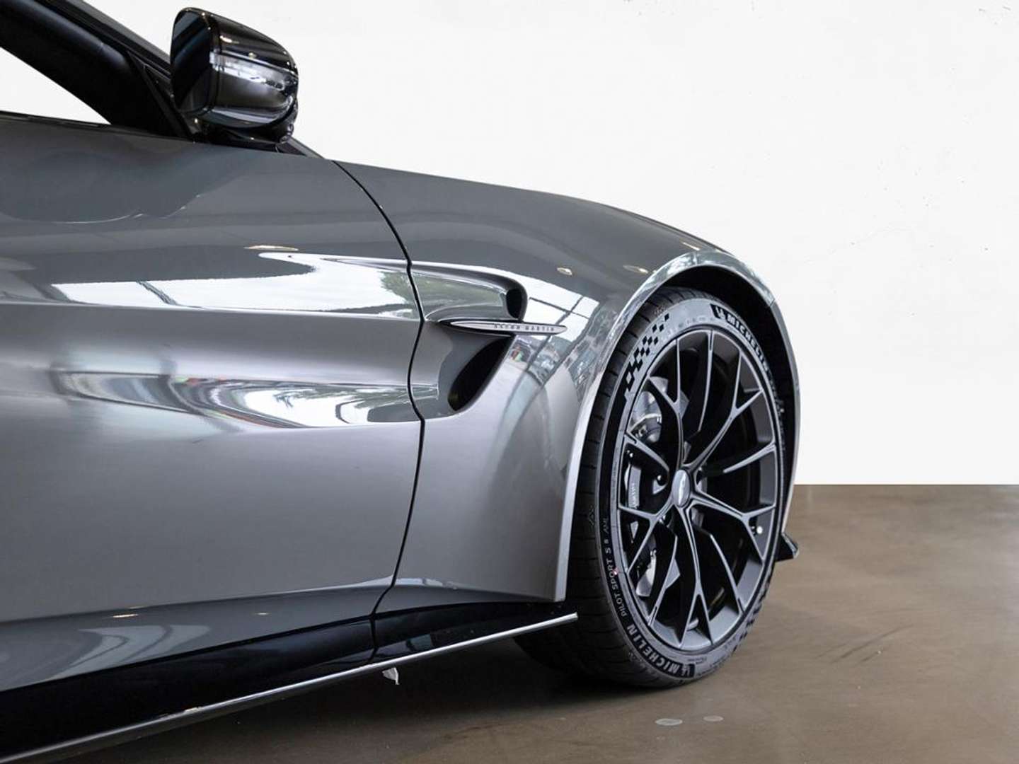 Aston Martin Vantage Roadster V8 - 2026 - Joinsteer - #8