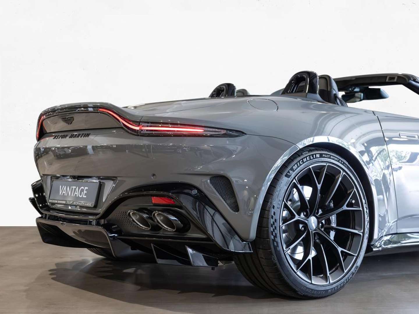 Aston Martin Vantage Roadster V8 - 2026 - Joinsteer - #21