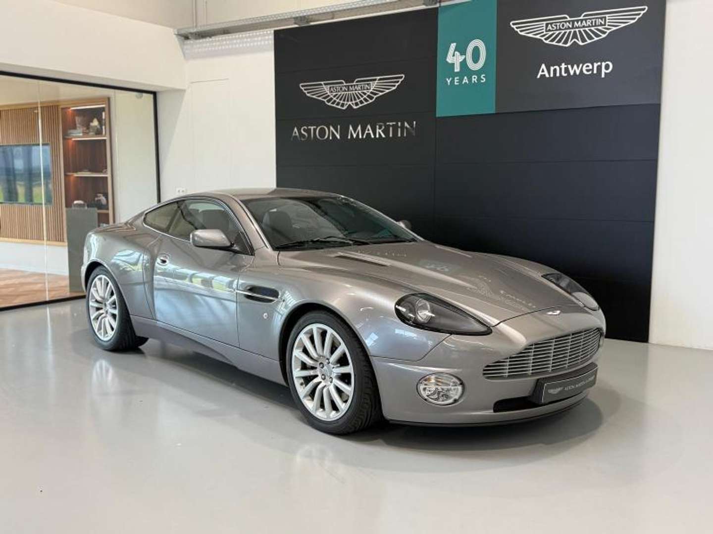 Aston Martin Vanquish V12 First Generation - 2005 - Joinsteer - #2