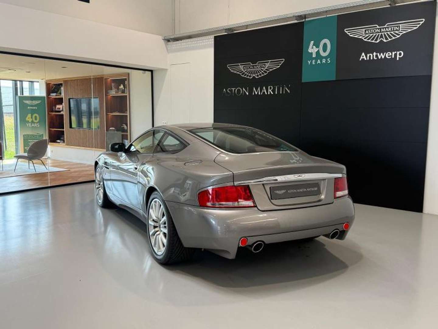 Aston Martin Vanquish V12 First Generation - 2005 - Joinsteer - #3