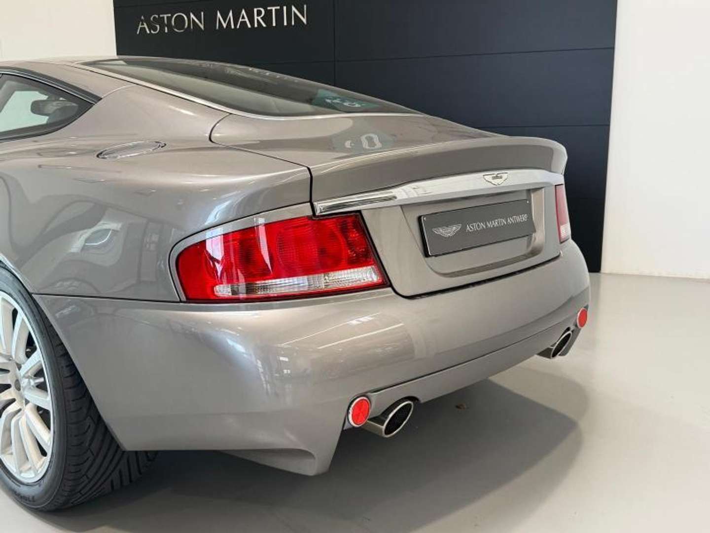 Aston Martin Vanquish V12 First Generation - 2005 - Joinsteer - #9
