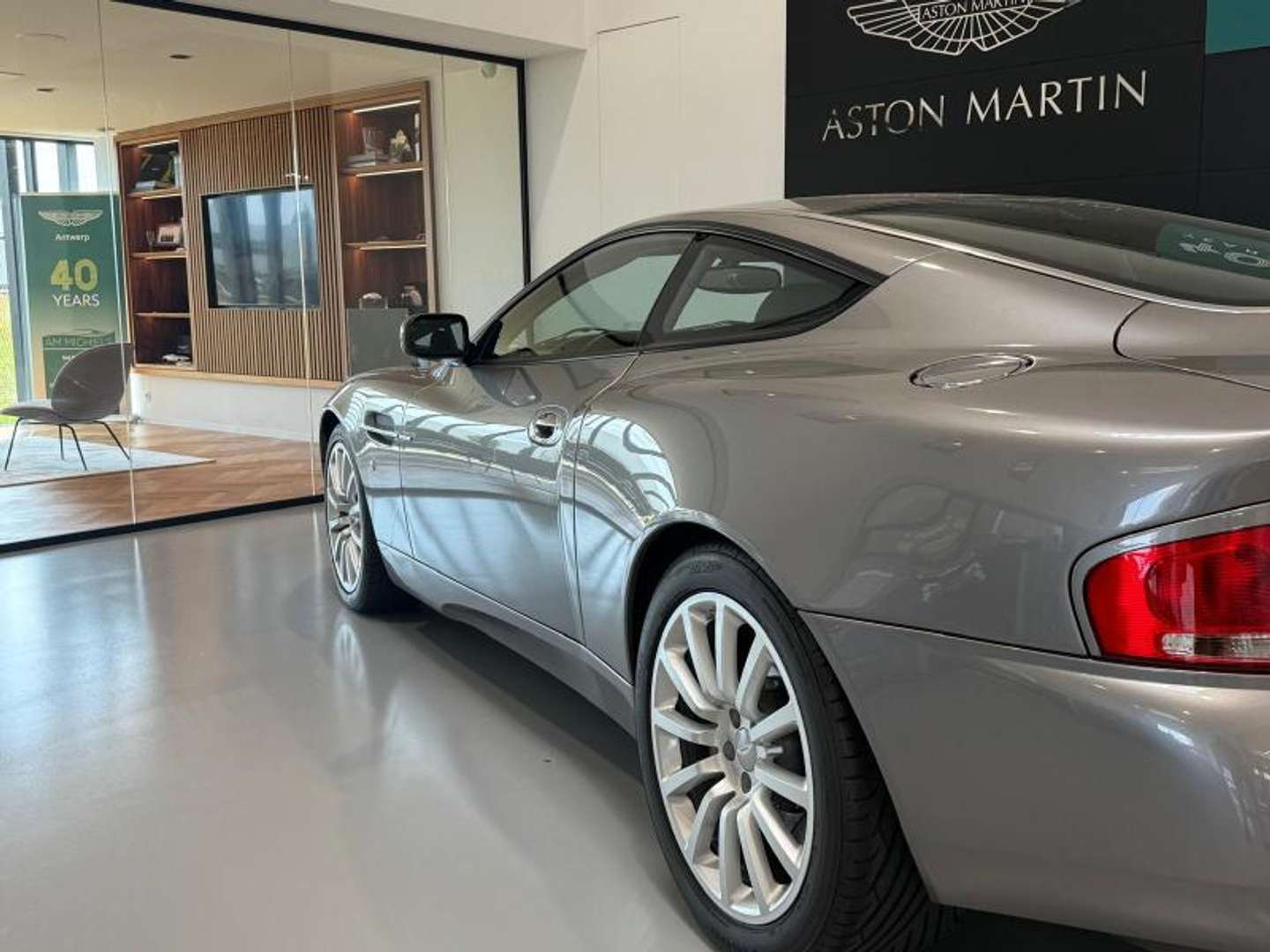 Aston Martin Vanquish V12 First Generation - 2005 - Joinsteer - #10