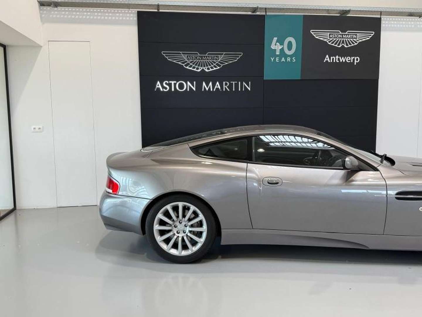 Aston Martin Vanquish V12 First Generation - 2005 - Joinsteer - #11