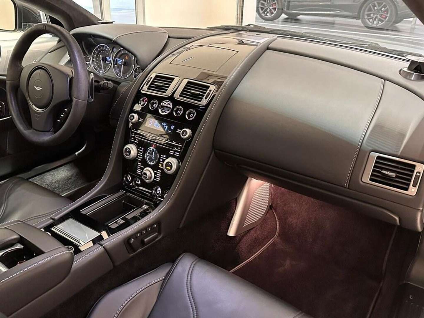 Aston Martin DBS Coupé 6.0 - 2010 - Joinsteer - #4