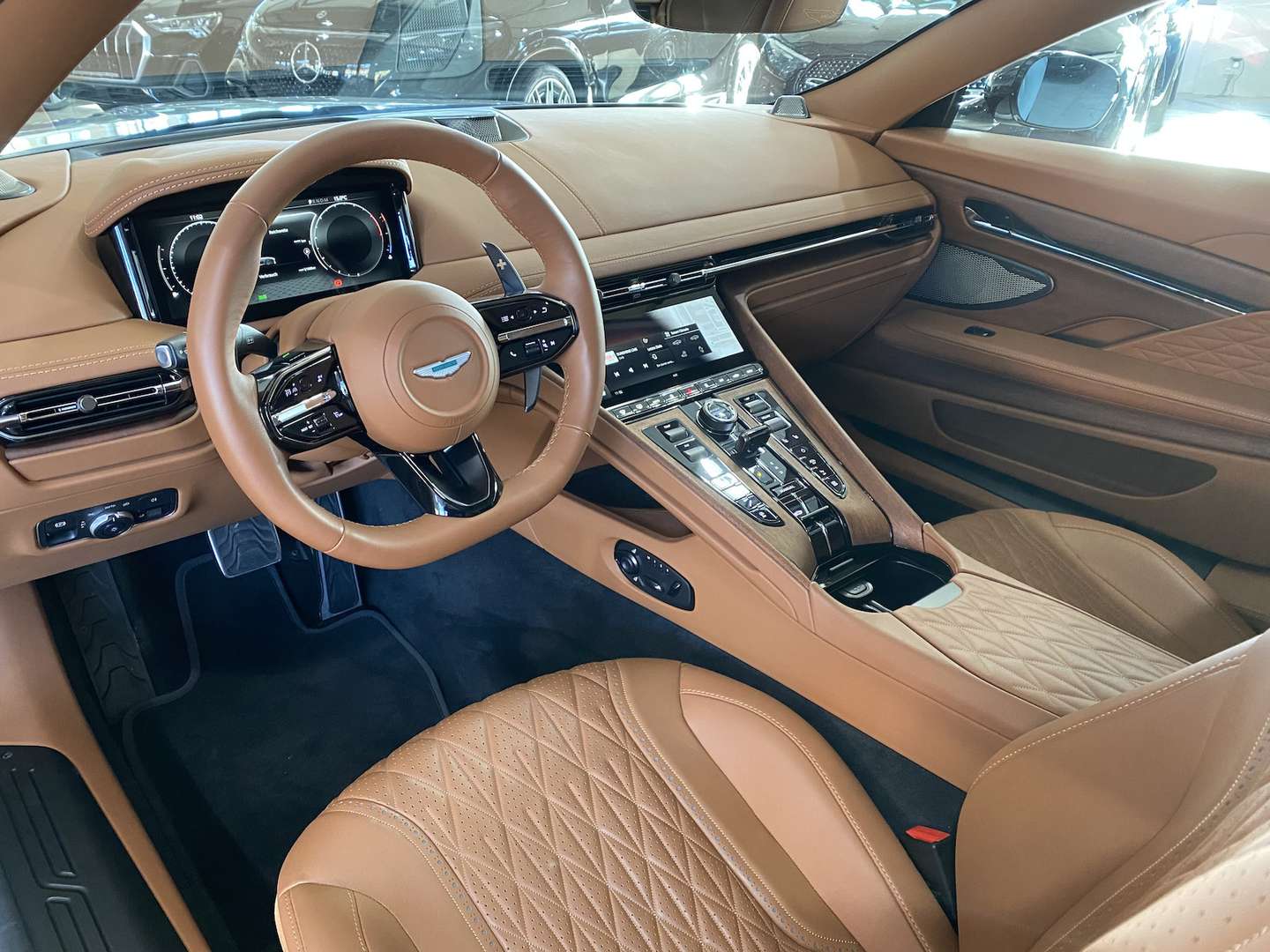 Aston Martin DB Volante Non Identifiée - 2024 - Joinsteer - #12