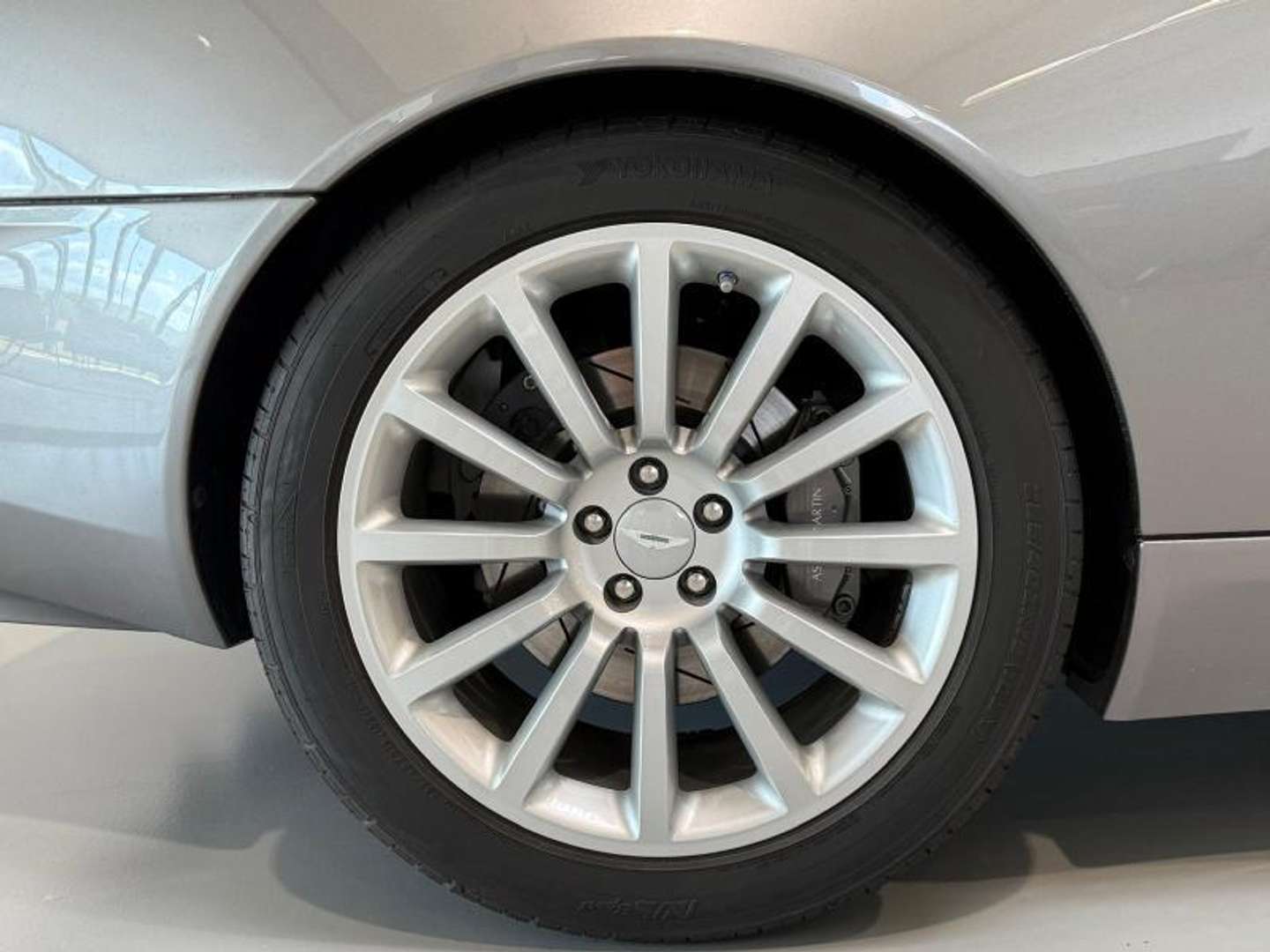 Aston Martin Vanquish V12 First Generation - 2005 - Joinsteer - #19